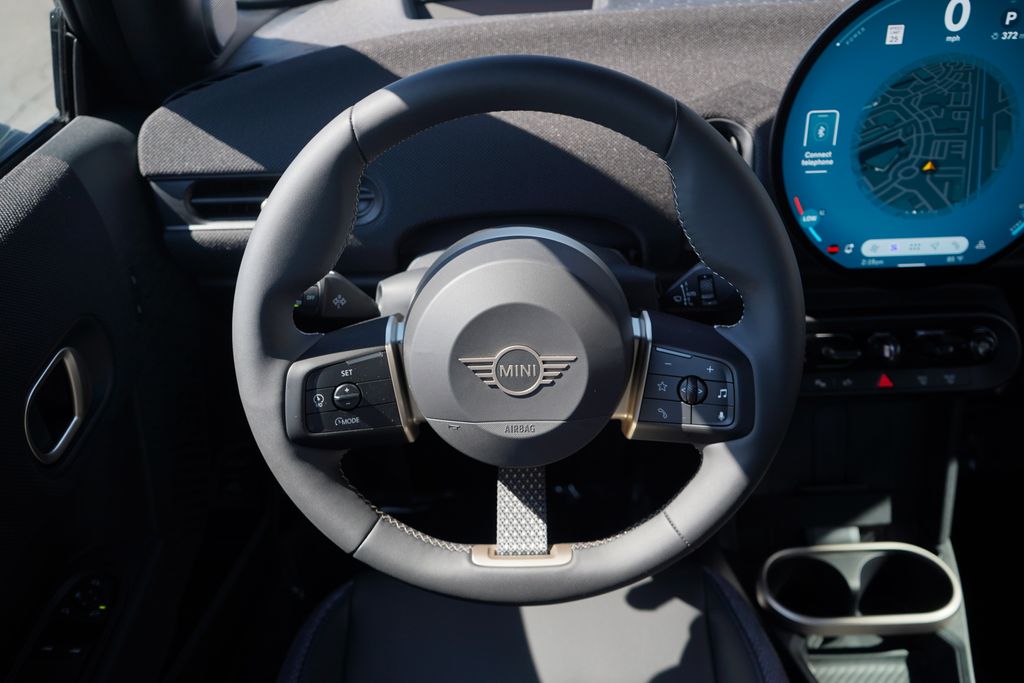 2026 Mini Cooper 2 Door Hardtop Iconic photo 7