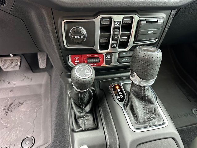 2025 Jeep Gladiator Mojave photo 24