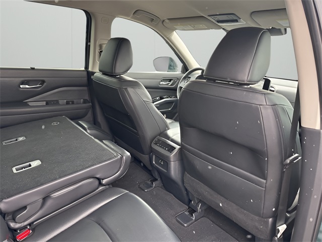 2023 Nissan Pathfinder SL photo 39