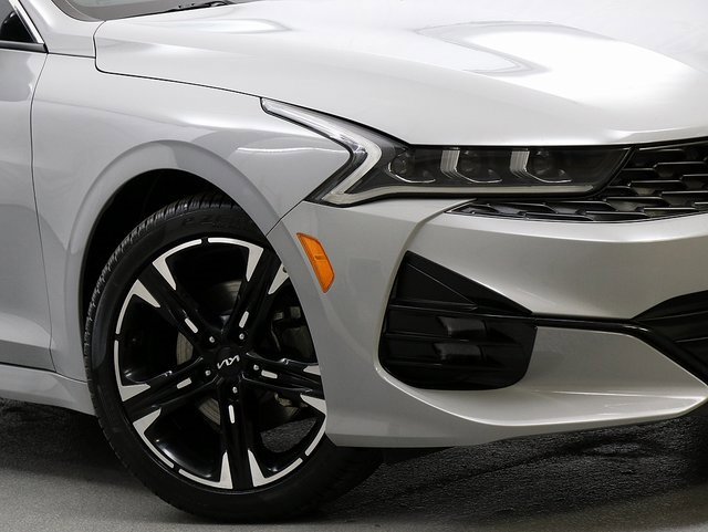 2024 Kia K5 GT-Line photo 3