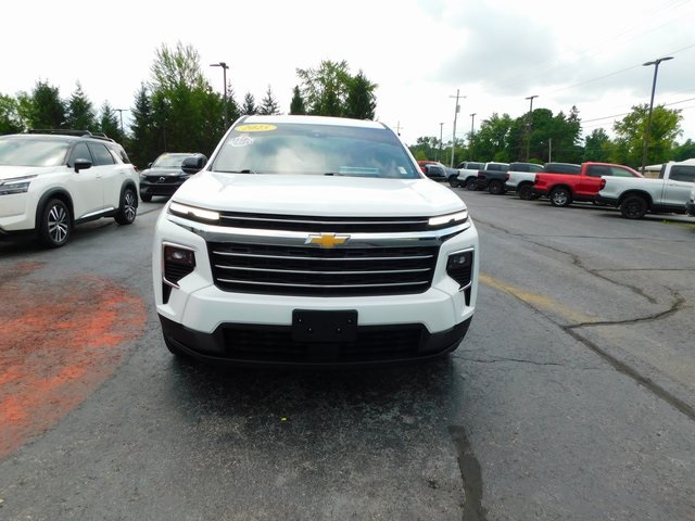2025 Chevrolet Traverse photo 8