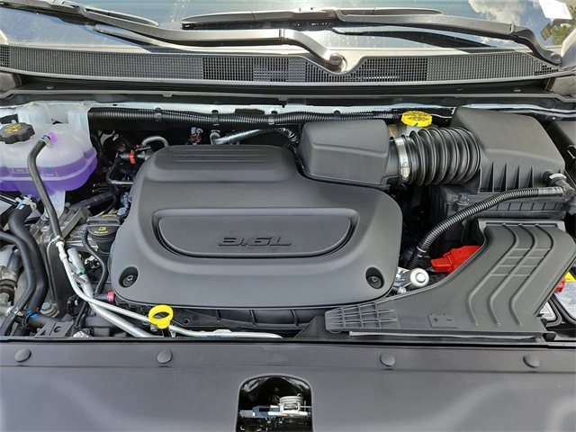 2025 Chrysler Pacifica photo 35