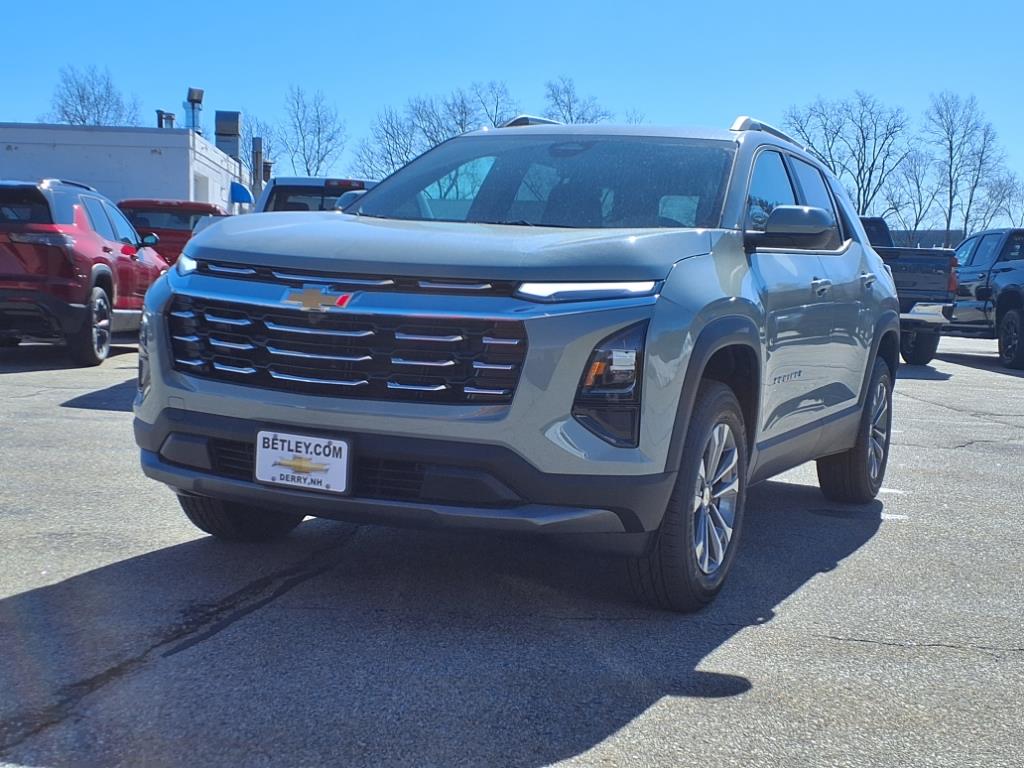 2025 Chevrolet Equinox LT photo 7