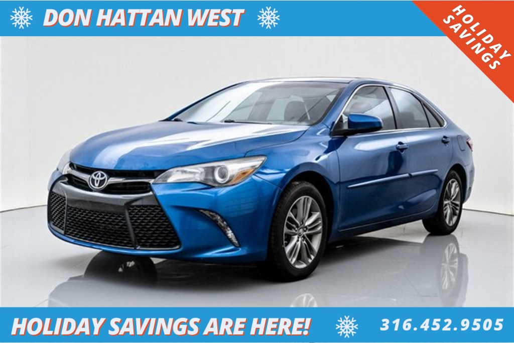 2017 Toyota Camry SE's photo