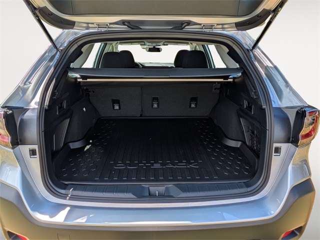 2025 Subaru Outback Base photo 22