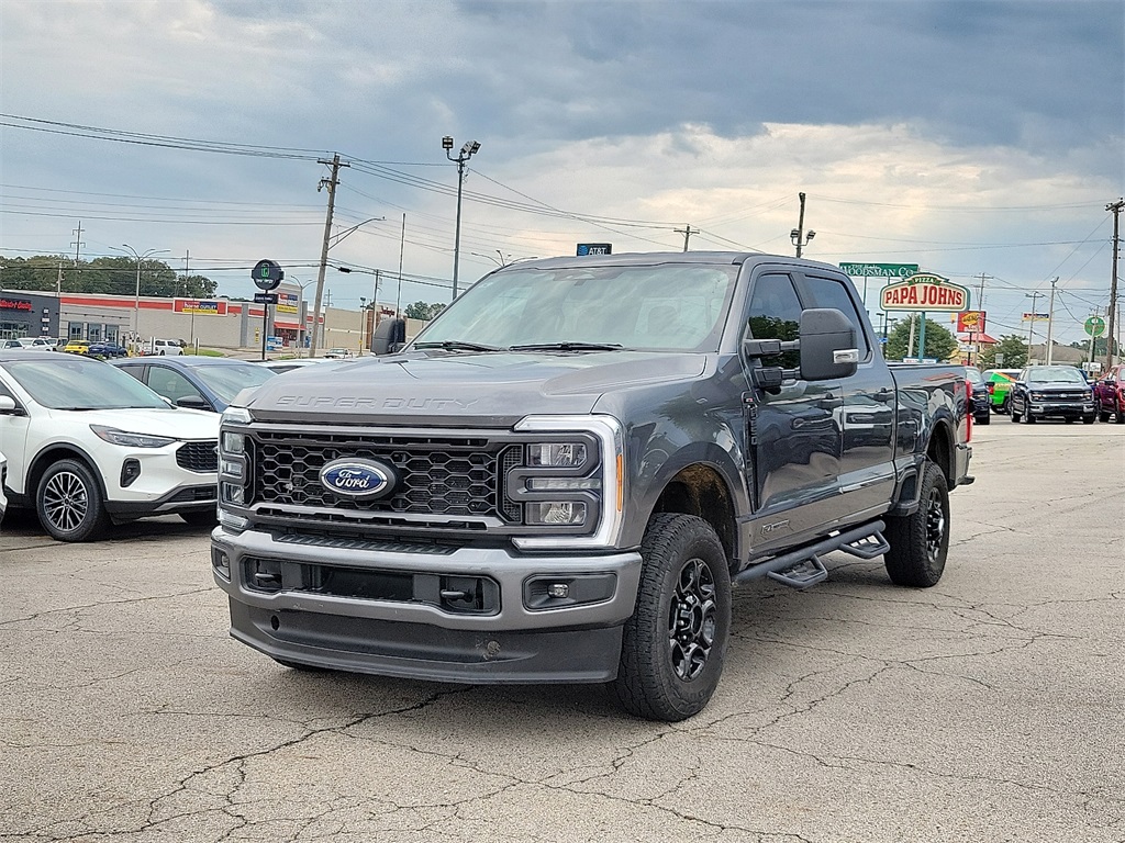 2023 Ford F-250 XL photo 2