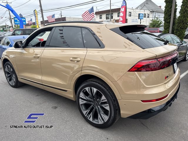 2024 Audi Q8 55 Premium Plus photo 4