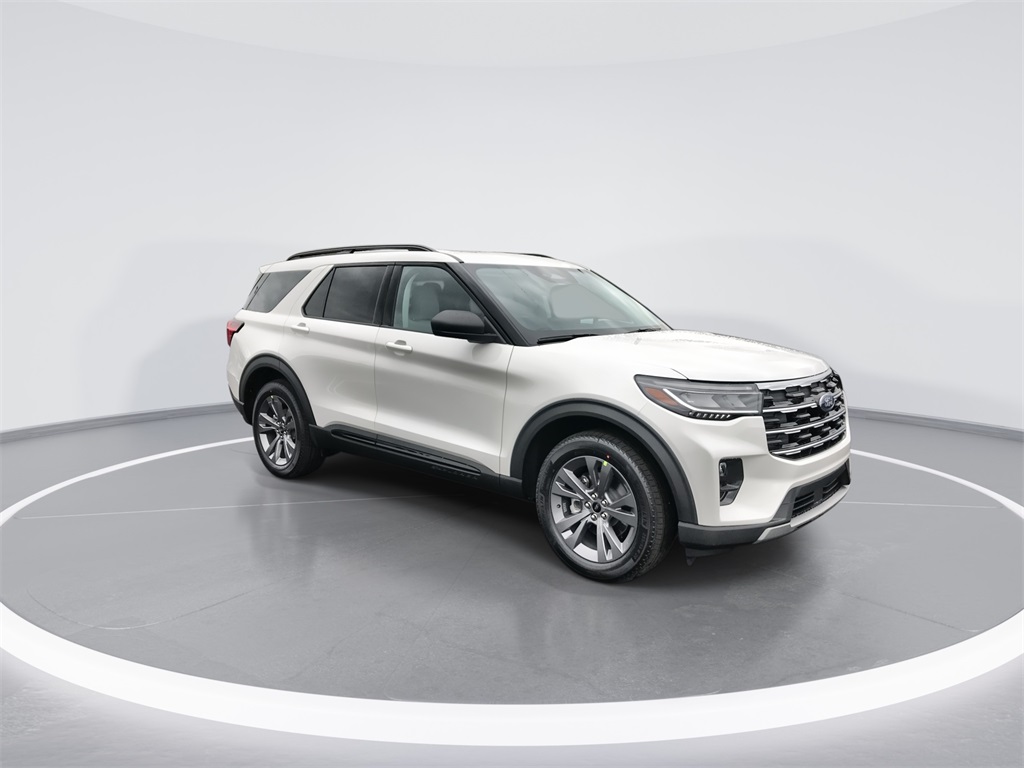 2026 Ford Explorer photo 2