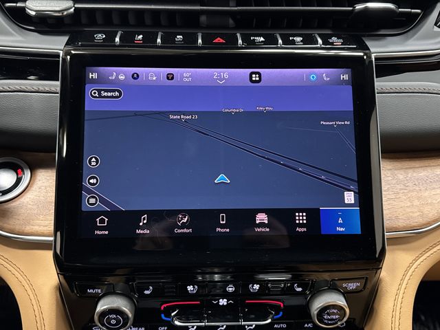 2025 Jeep Grand Cherokee L Summit Reserve photo 4