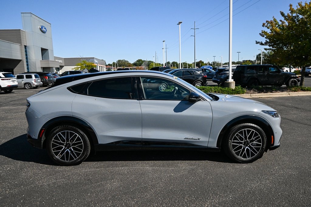 2024 Ford Mustang Mach-E Premium photo 2