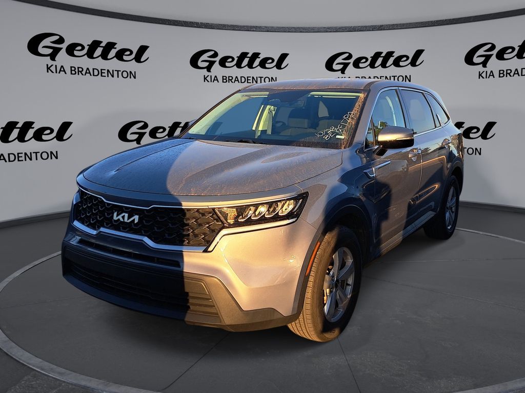 2023 Kia Sorento LX's photo