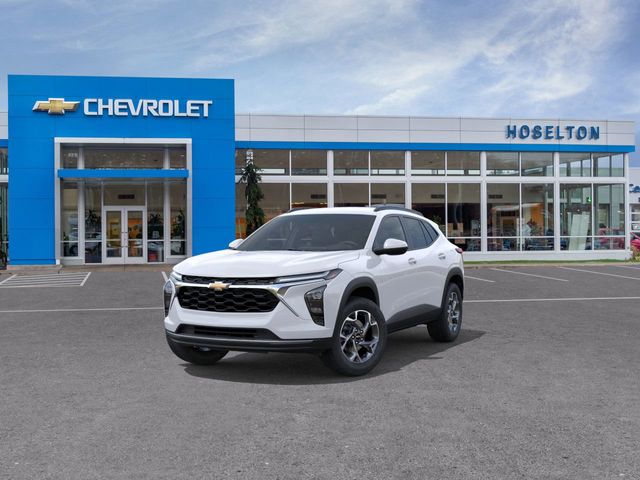 2025 Chevrolet Trax LT photo 7