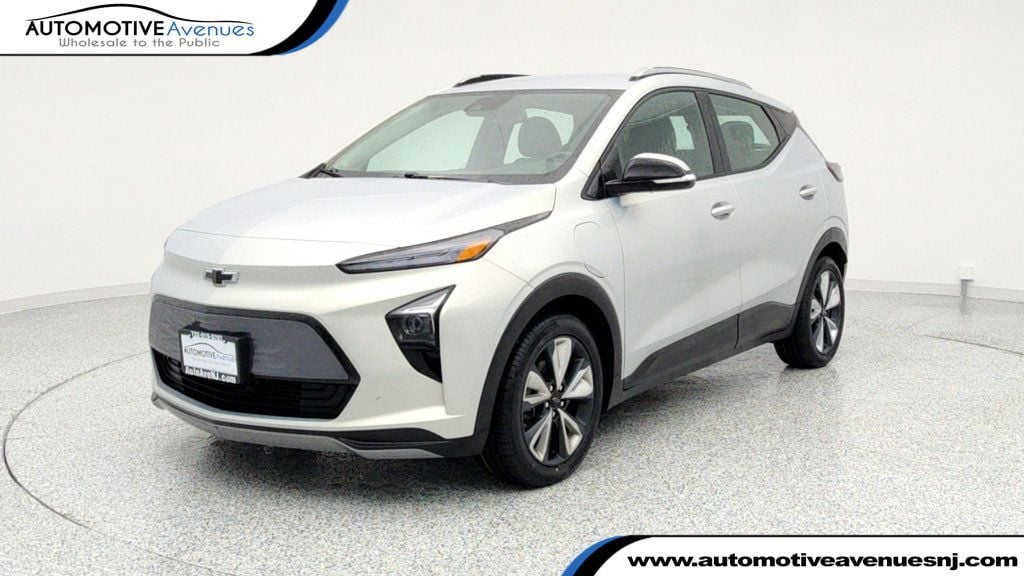 2022 Chevrolet Bolt EUV LT's photo