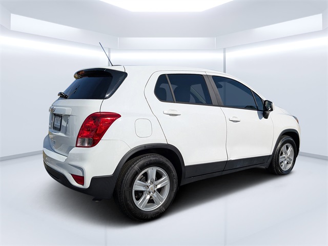 2020 Chevrolet Trax LS photo 3