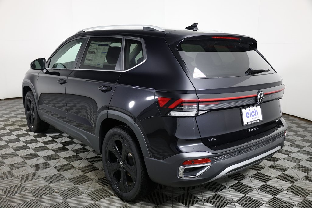 2025 Volkswagen Taos SEL photo 4