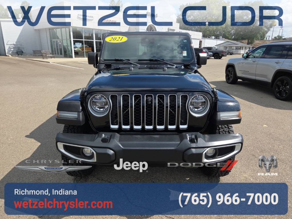 2021 Jeep Wrangler Unlimited Sahara photo 2