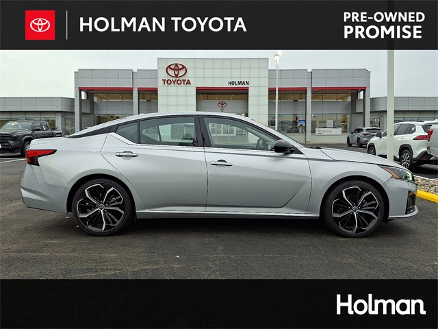 2023 Nissan Altima SR