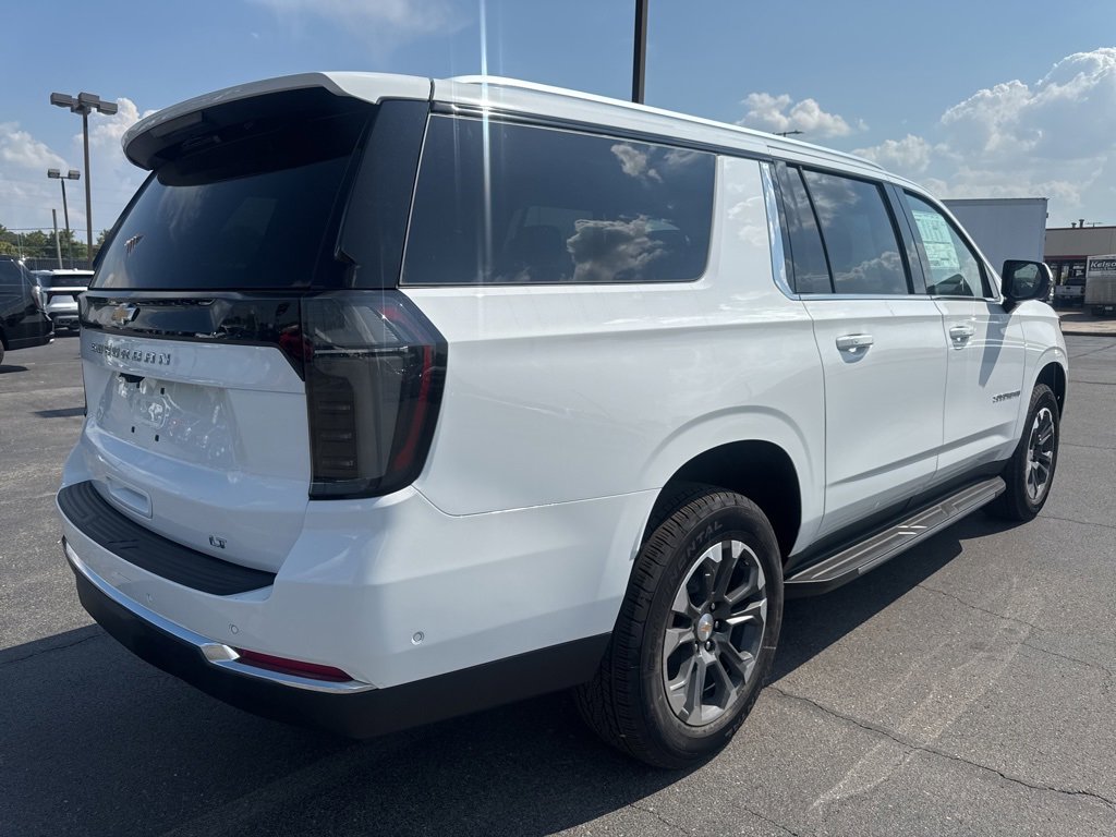2026 Chevrolet Suburban LT photo 2