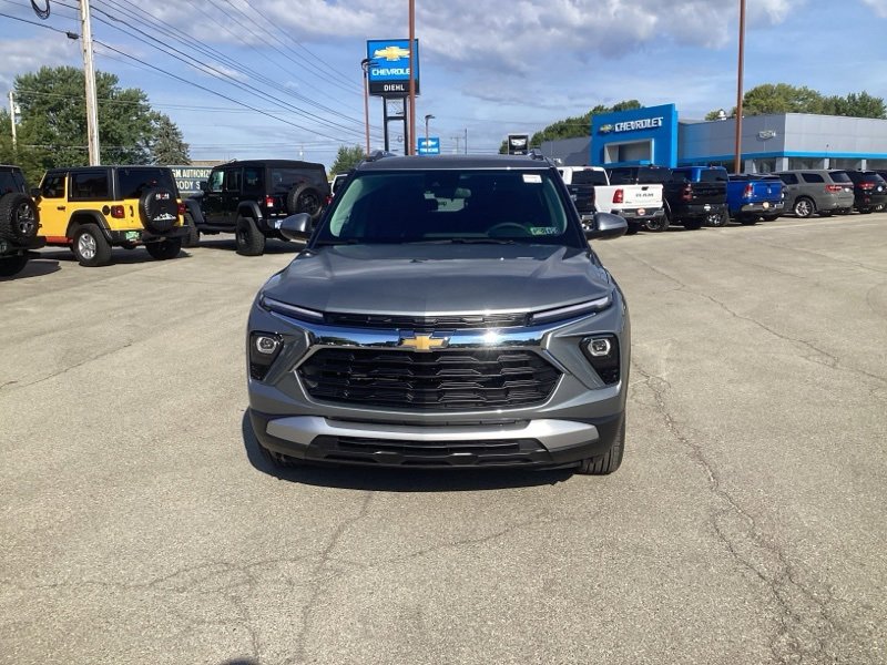 2026 Chevrolet Trailblazer LT photo 2