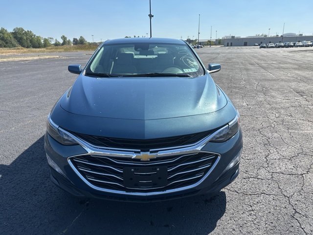 2025 Chevrolet Malibu 1LT photo 2
