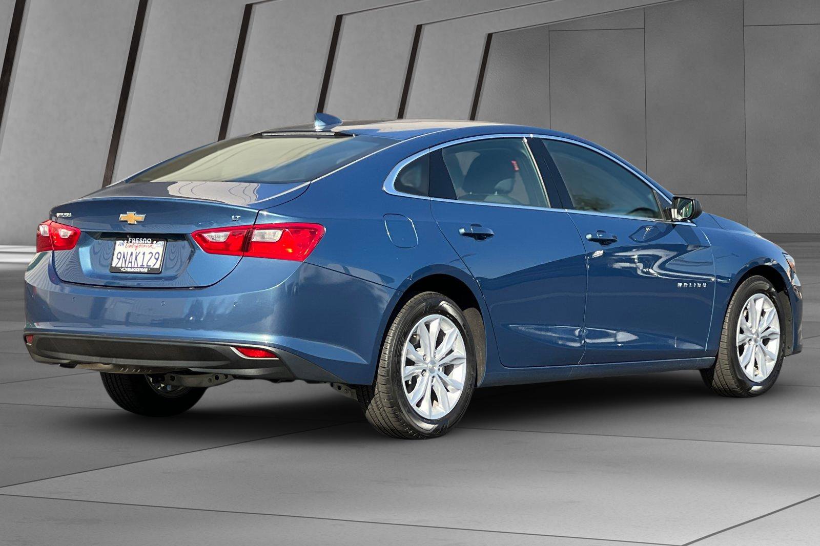 2024 Chevrolet Malibu 1LT photo 3