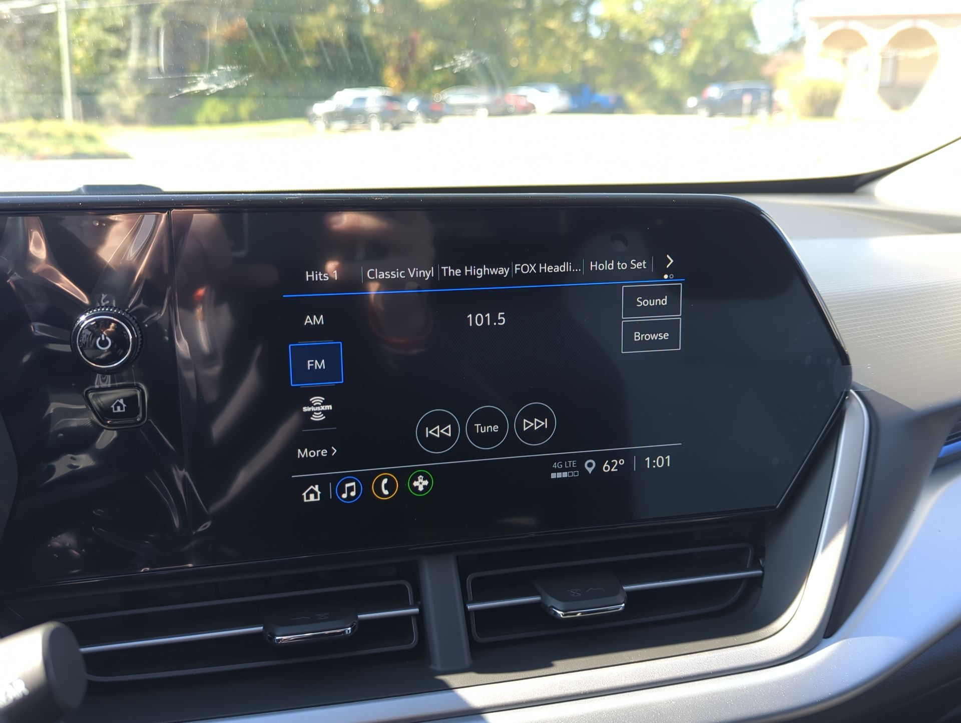 2026 Chevrolet Trax LS photo 4
