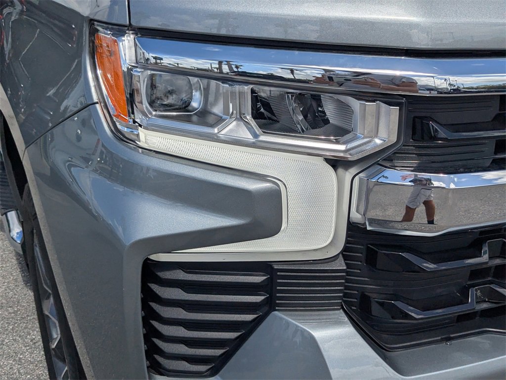 2025 Chevrolet Silverado 1500 LT photo 10