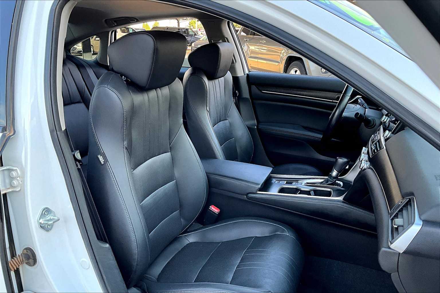 2022 Honda Accord EX-L photo 8