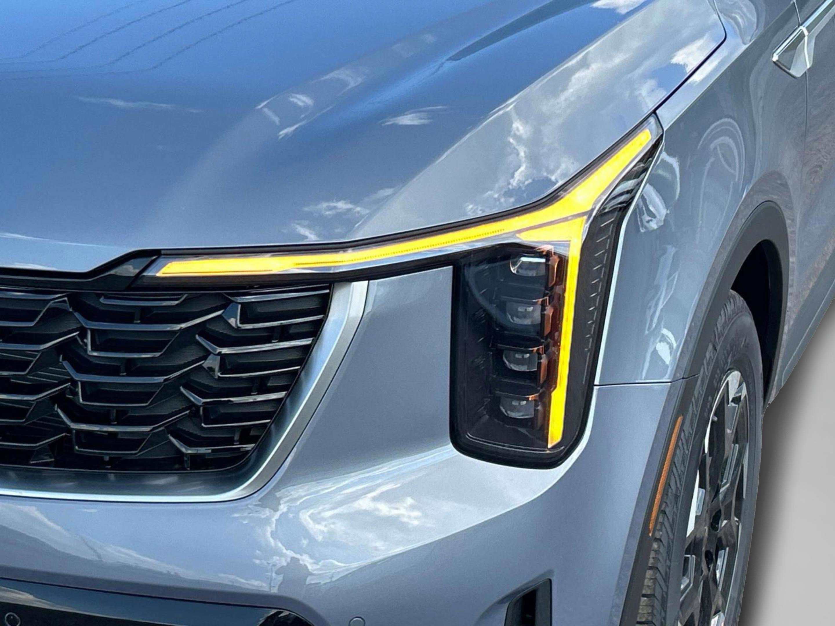 2025 Kia Sorento S photo 8