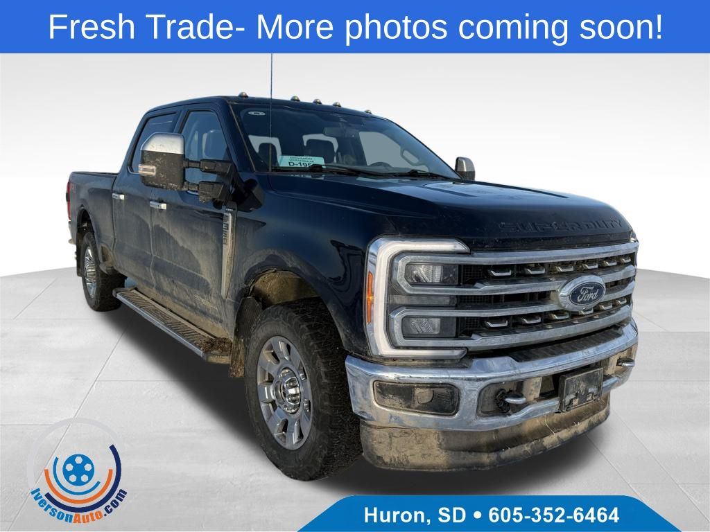 2023 Ford F-350 Super Duty Lariat's photo