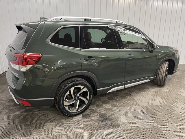 2023 Subaru Forester Touring photo 3