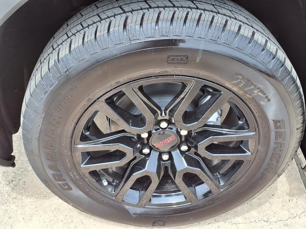 New 2025 Sterling Metallic GMC Elevation image 9