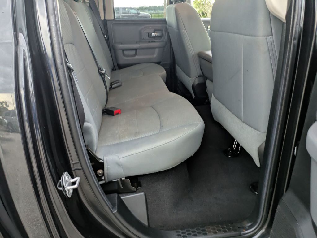 2016 Ram 1500 SLT photo 24