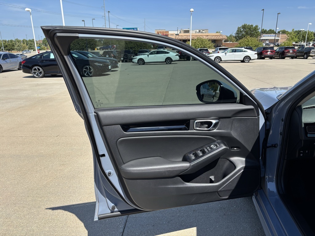 2024 Honda Civic Touring photo 9
