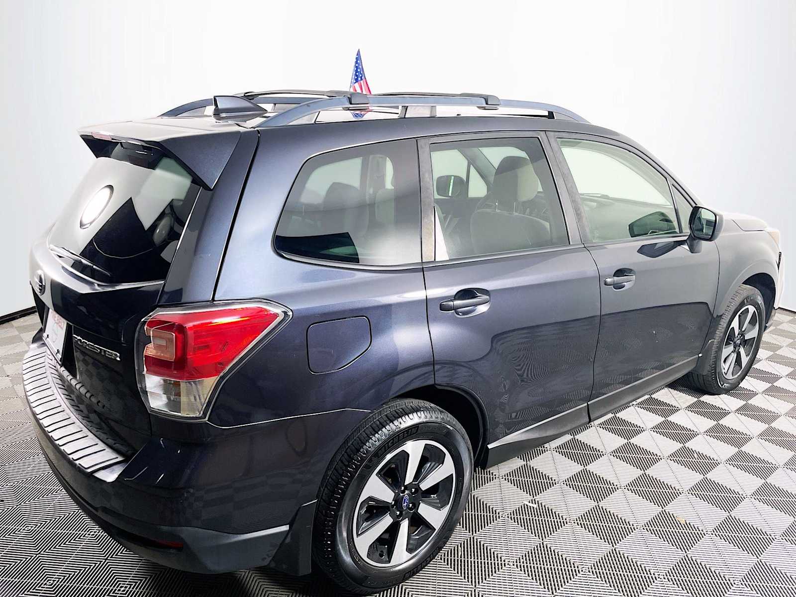 2018 Subaru Forester Premium photo 4