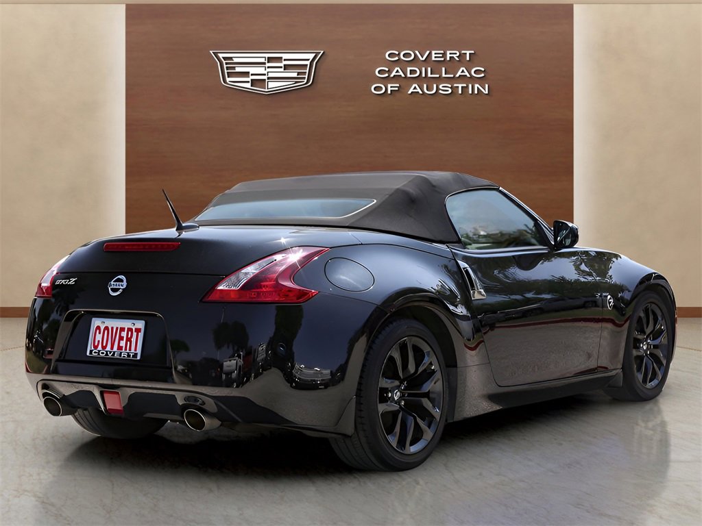 2019 Nissan 370Z Touring photo 4