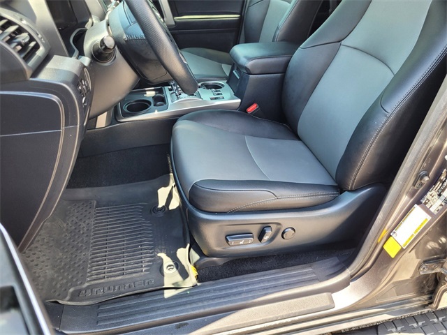 2023 Toyota 4Runner SR5 Premium photo 18