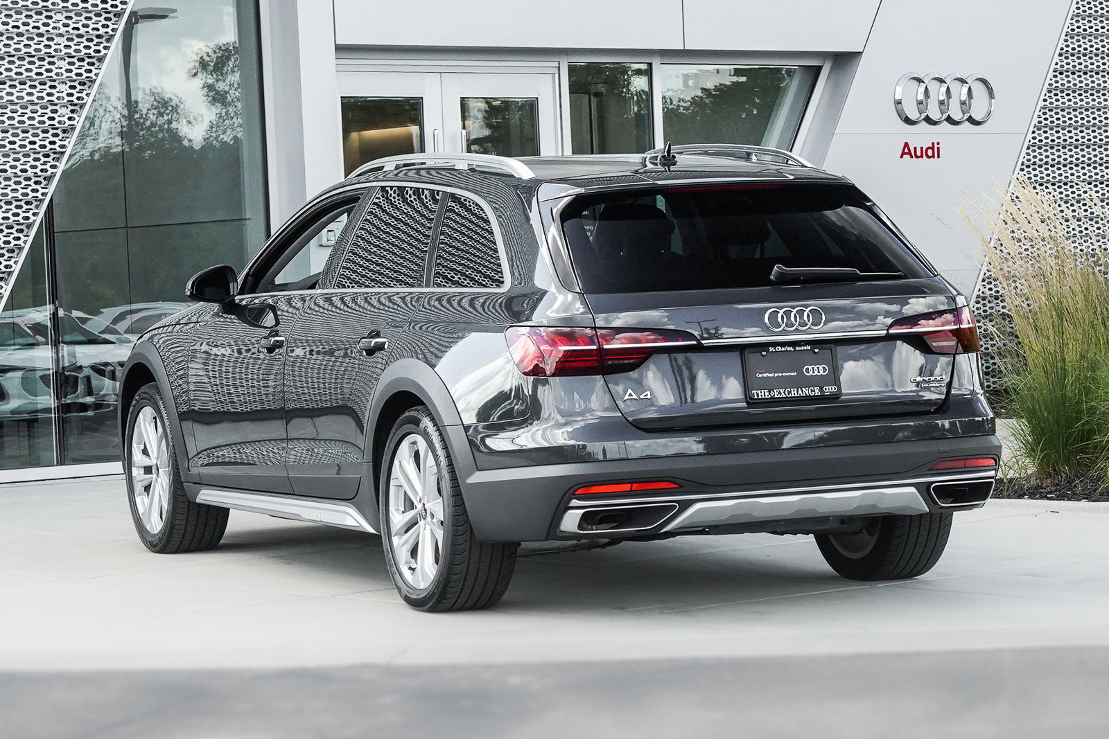 2022 Audi A4 Allroad Quattro Premium Plus photo 4