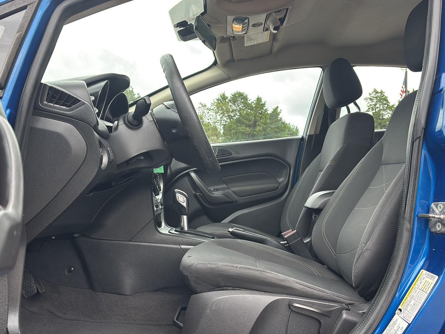 2019 Ford Fiesta SE photo 8
