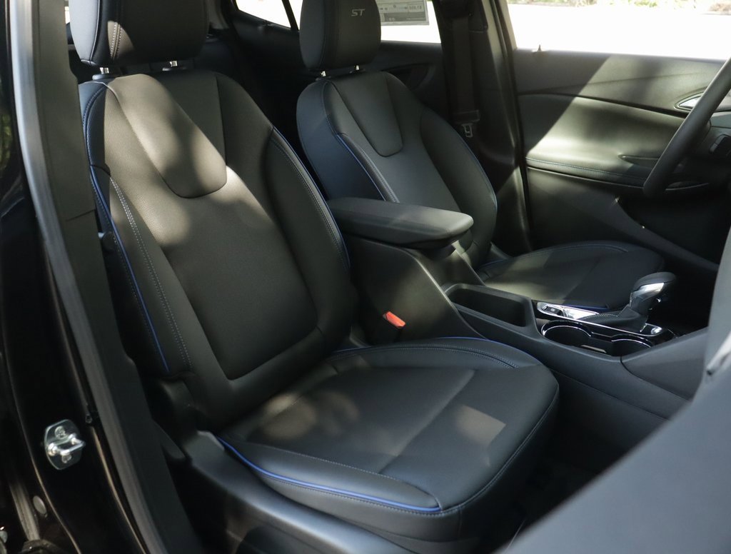 2026 Buick Encore GX Sport Touring photo 18