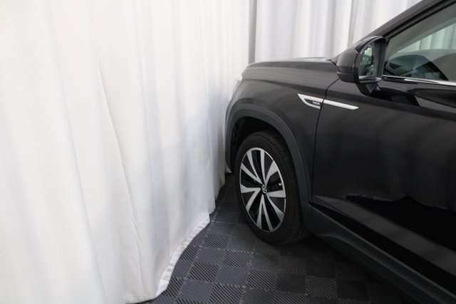 2024 Volkswagen Taos SE photo 20