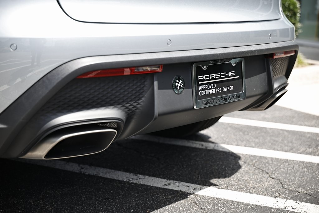 2024 Porsche Macan T photo 14