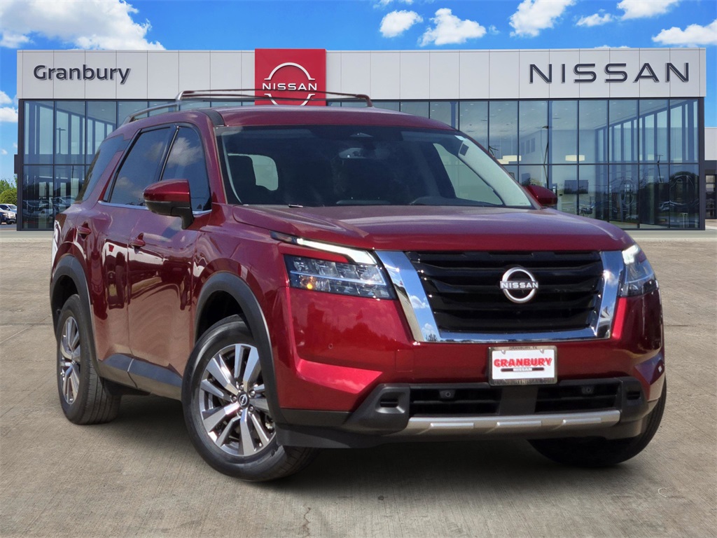 2023 Nissan Pathfinder SL