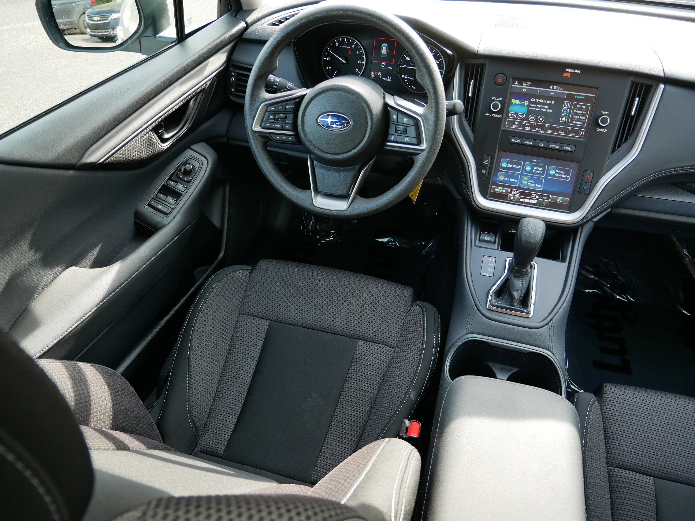 2024 Subaru Outback Base photo 9