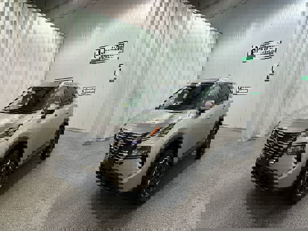 2026 Nissan Rogue SV photo 3