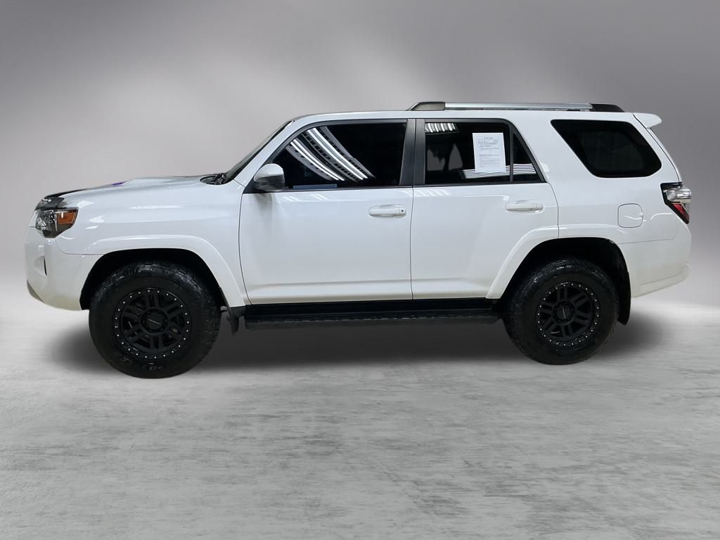 2016 Toyota 4Runner Trail photo 2