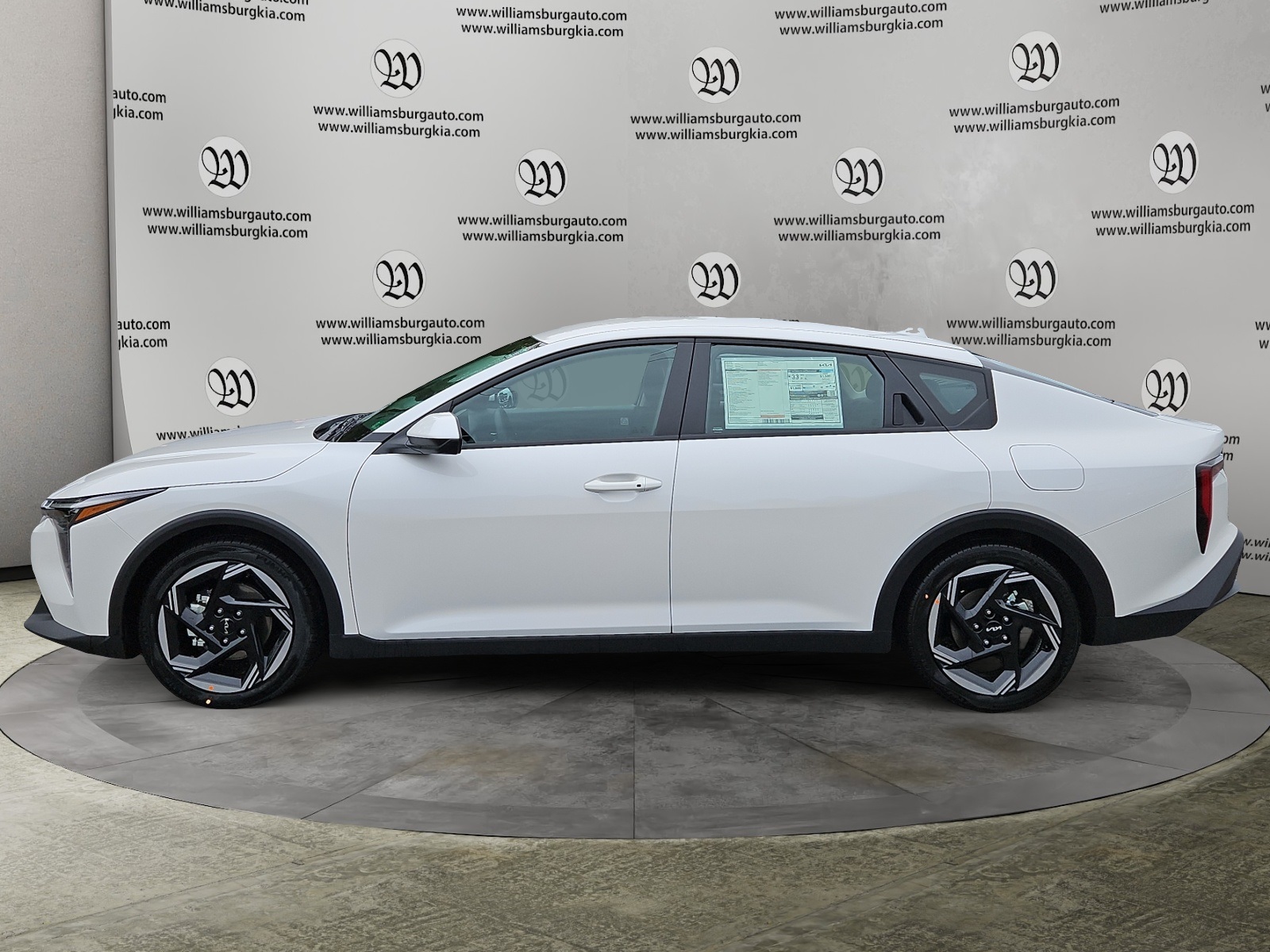 2025 Kia K4 EX photo 2
