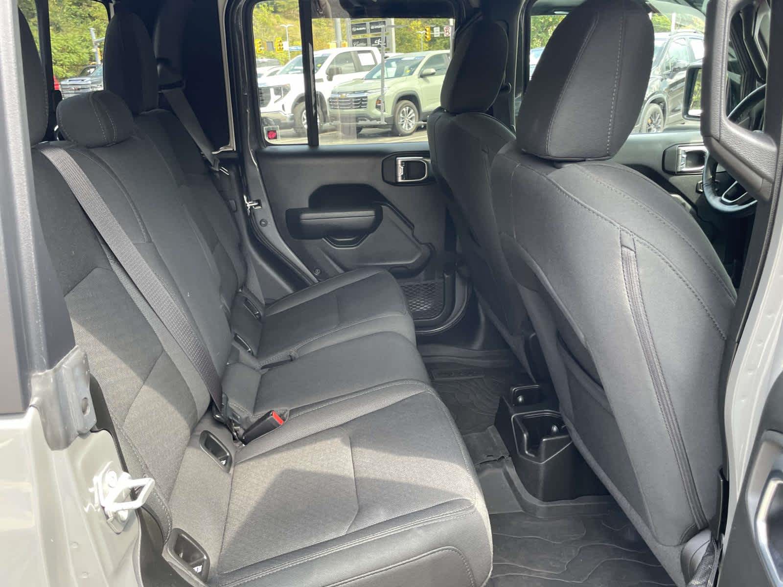 2022 Jeep Gladiator Sport S photo 15