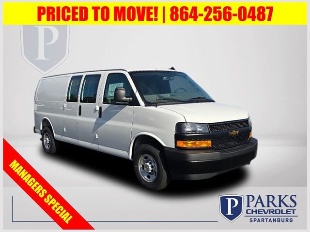 2025 Chevrolet Express Base's photo