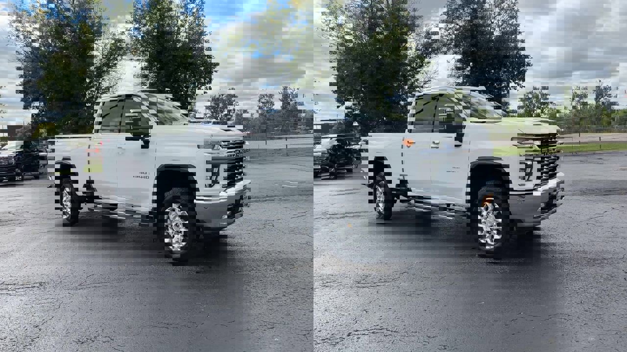 2021 Chevrolet Silverado 3500HD LTZ photo 2